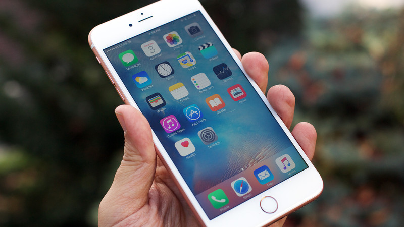 Lý do iPhone thế hệ cũ hay sập nguồn đột ngột